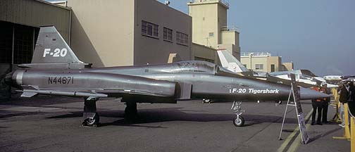 Northrop F-20 Tigershark 82-0064 at Naval Air Weapons Station Point Mugu on October 20, 1984